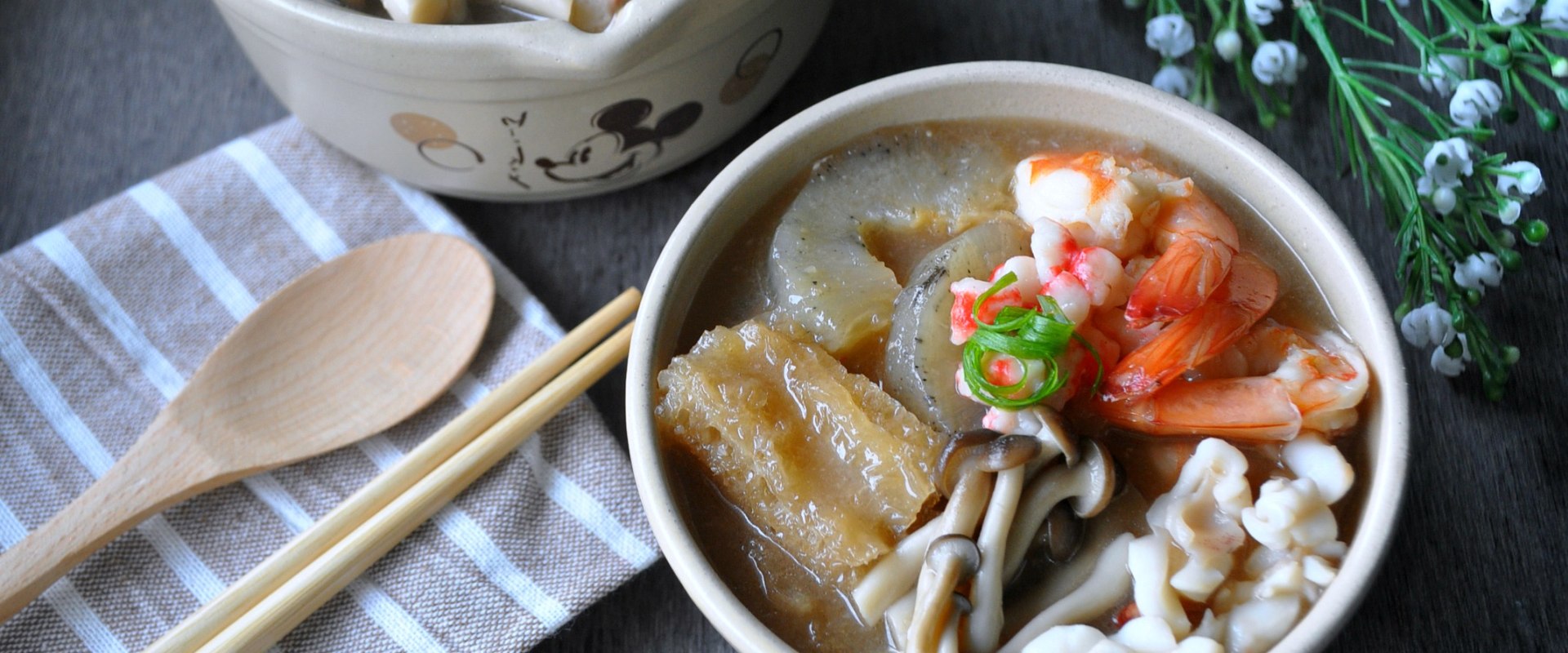 Dried Fish Maw and Vegetable Soup: A Delicious and Nutritious Chinese Dish