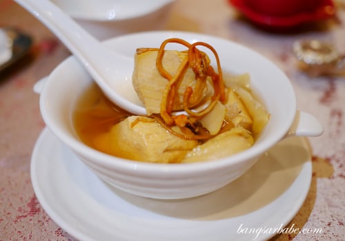 Dried Fish Maw and Red Dates Soup: A Delicious and Nutritious Addition to Your Chinese Cooking Repertoire